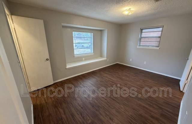5221 Brookdale Dr. Gallery 2