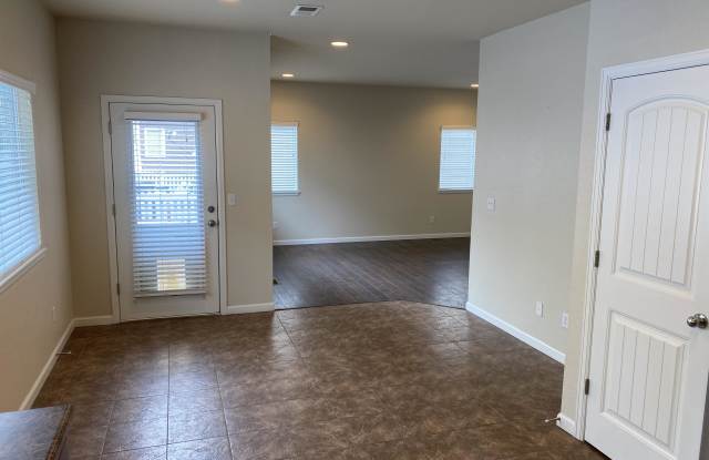 3562 E 141st Pl Gallery 4