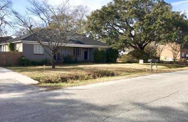 122 Plymouth Avenue photos photos