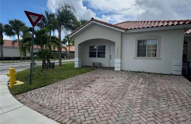 18172 SW 109 PL photos photos
