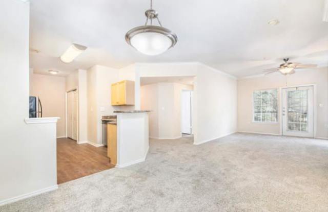 9779 N FM 620 Gallery 3