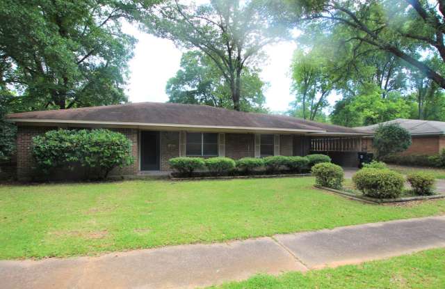 Coming Soon: Beautiful 3 Bedroom, 2 Bathroom Home in Tyler! photos photos