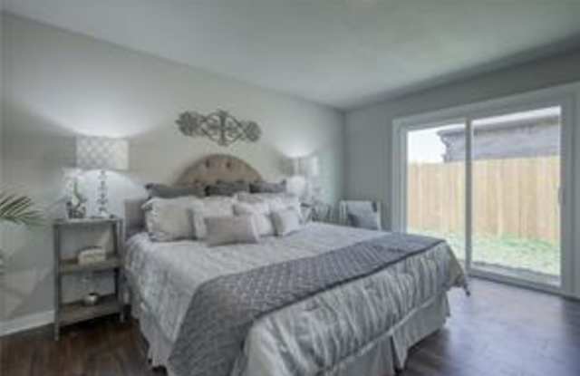 6021 Dooley Drive Gallery 3
