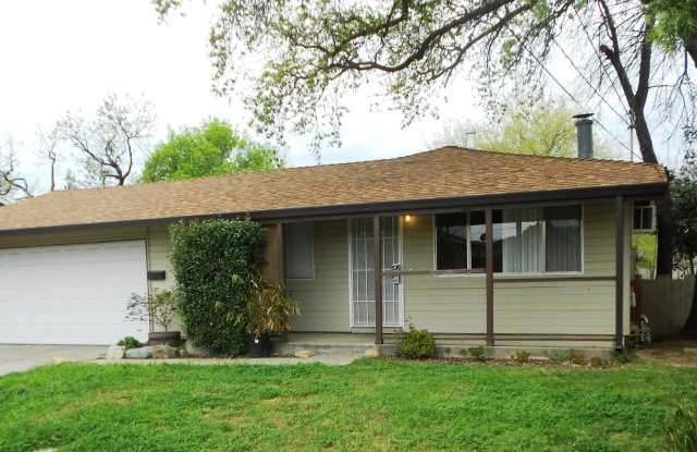 3 bedroom 1 bath house in Yuba City - 197 Woodbridge Avenue, Yuba City, CA 95991