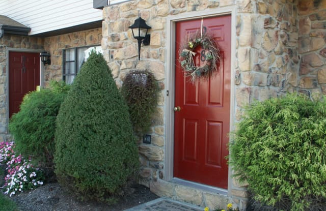 218 Magnolia Drive - 218 Magnolia Drive, Fleetwood, PA 19522