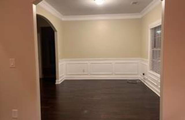 1052 OVERVIEW Drive Gallery 2