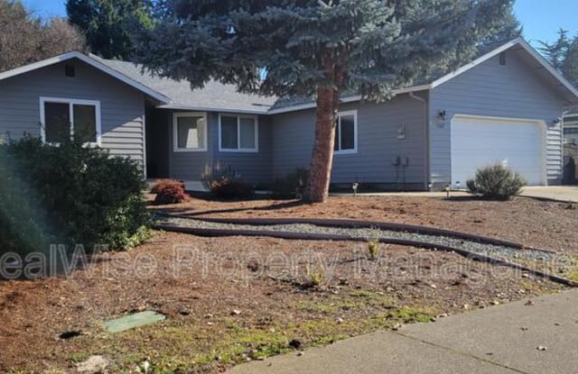 1267 SW Ironwood Dr photos photos