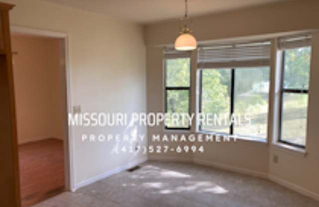 Fantastic Home Located near Lake Taneycomo and Bull Shoals Lake!!! Gallery 4