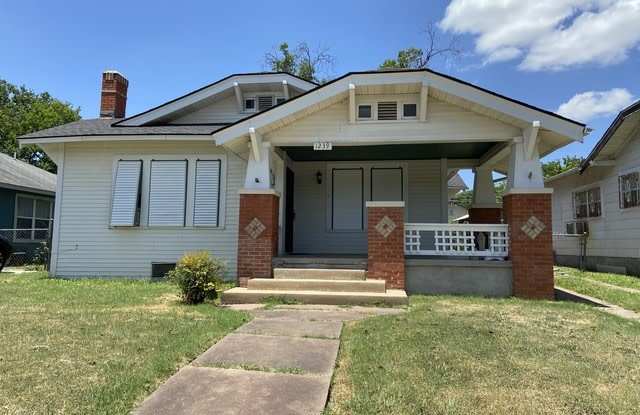 1239 E HIGHLAND BLVD photos photos