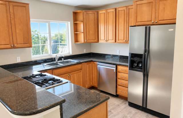 Nice 5 bedroom house on West Falls! (Lease out, pending signatures. Check back in a few days!) Gallery 2