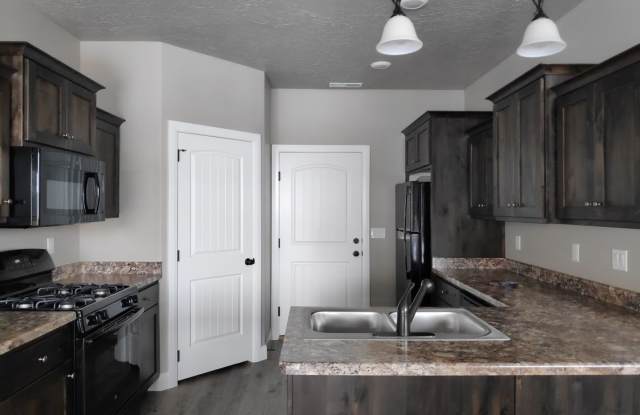 Brand New Townhome Gallery 3