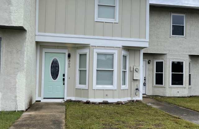 305 Sukoshi Drive - 305 Sukoshi Drive, Callaway, FL 32404
