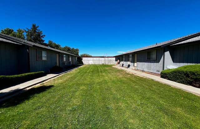 Non-Refundable  Security Deposit Total: $1300.00 photos photos