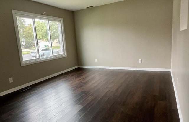 40 Arlington Drive Gallery 2