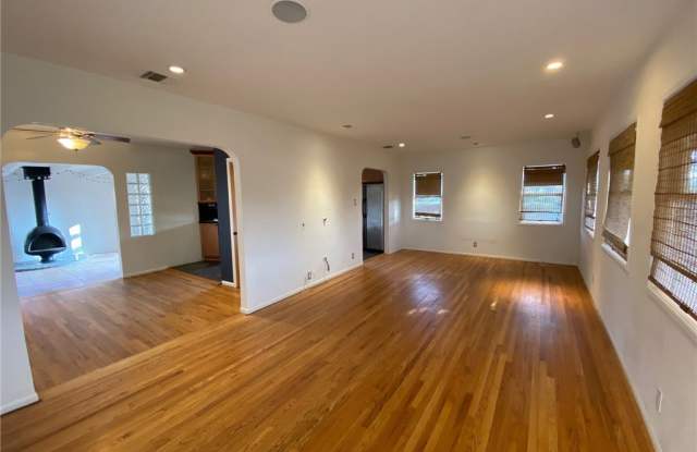 6502 Ben Avenue Gallery 3