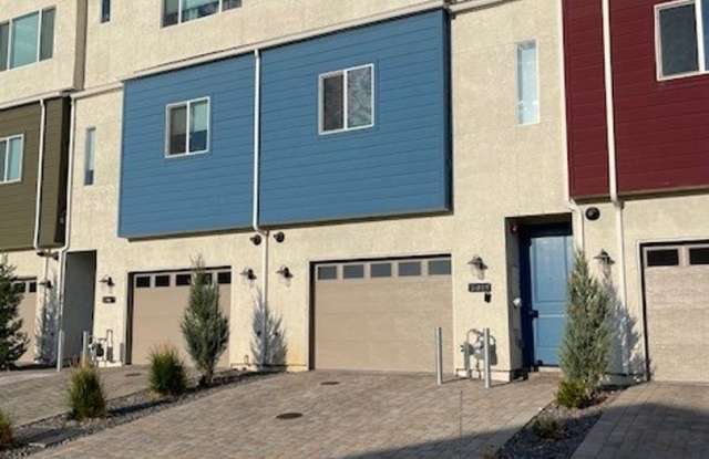 Beautiful Townhome Available Now! - 5013 Cavestone Road, Sun Valley, NV 89433
