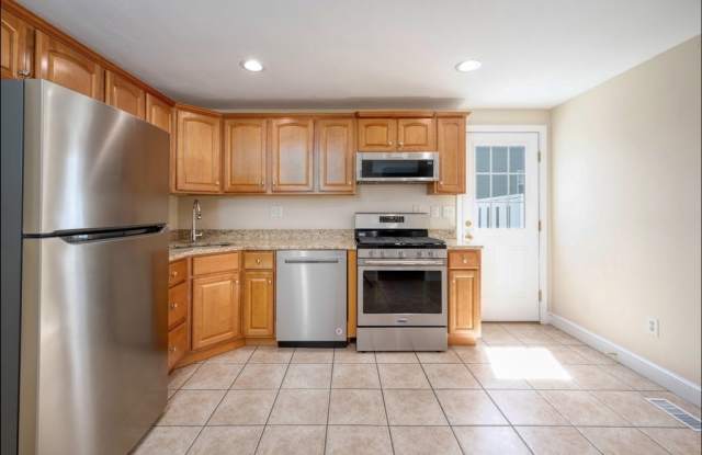 537 Bridge St photos photos