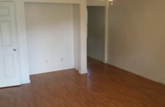 2445 Hoitt Avenue Gallery 2