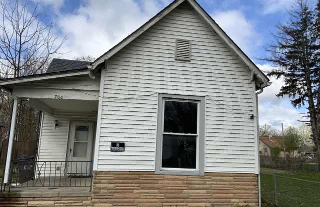 708 Harmon St - 708 Harmon Street, Danville, IL 61832