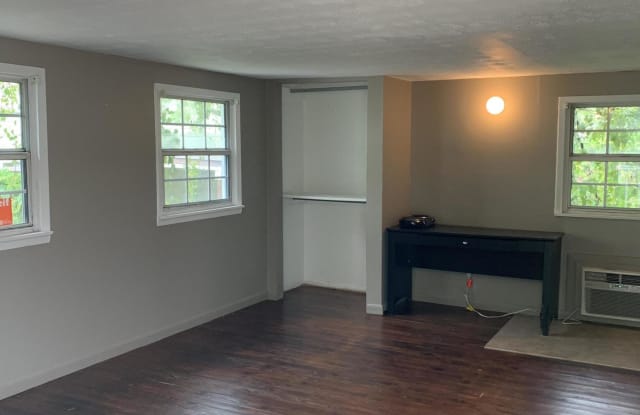 2732 OAK ST - 2732 Oak Street, Jacksonville, FL 32205