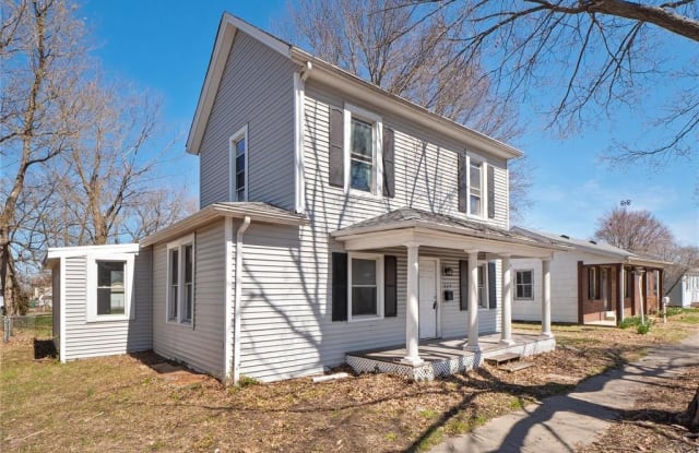 214 East 3rd Street - 214 East 3rd Street, O'Fallon, IL 62269