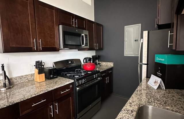 2-Bedroom in the Ink Block with No Broker Fee Gallery 4