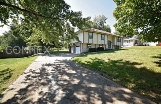 1107 Northeast 113 Street - 1107 NE 113 St, Kansas City, MO 64155