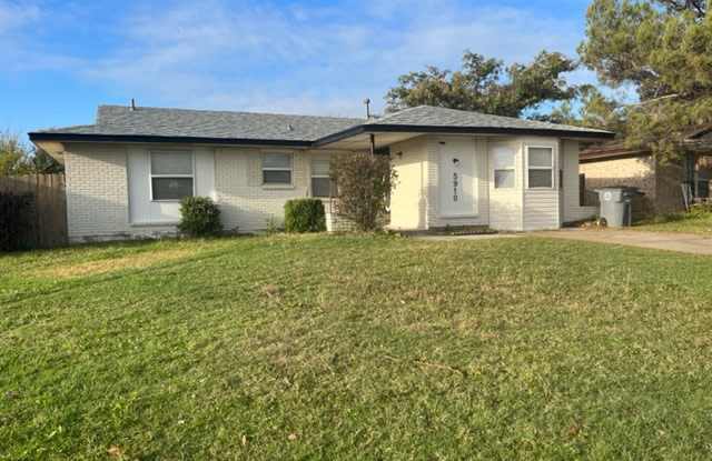 5910 NW Briarwood Dr. photos photos