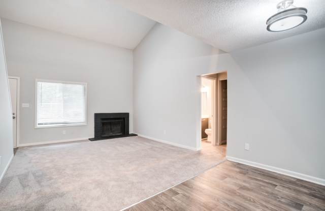 The Bluffs Apartment Homes Gallery 4