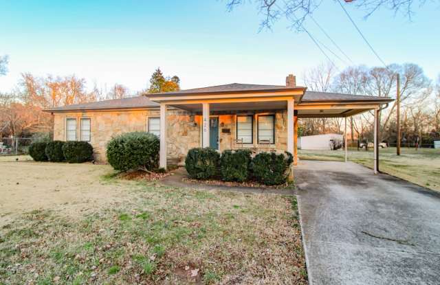 Lawn Care included! Downtown Athens! Walk to Athens State University! photos photos