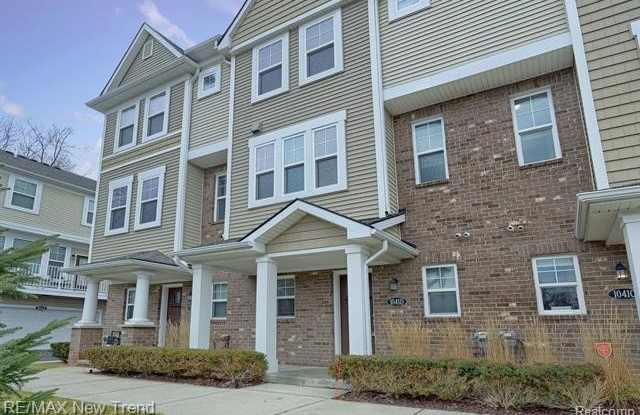 1041 N SHERMAN Drive photos photos