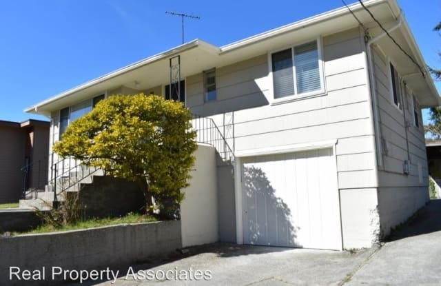 520 NE 98th St - 520 Northeast 98th Street, Seattle, WA 98115