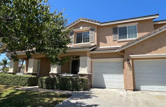Spacious 5 Bedroom/3 Bath Home in Eastvale. photos photos