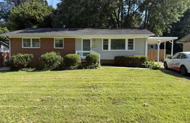 3 Bedroom Ranch Convenient to Battleground Ave - Newly Remodeled! photos photos
