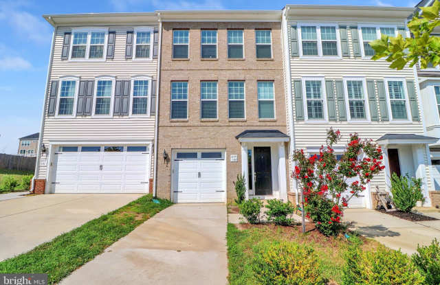 439 FOXGLOVE Way unit: 102 photos photos