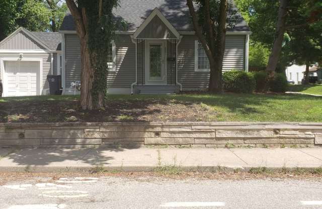 Spacious 3 bedroom, 1 bath Home - Available July 2026! photos photos