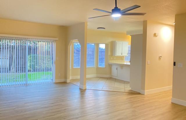 Charming Home in Turlock's Alpine Estates photos photos