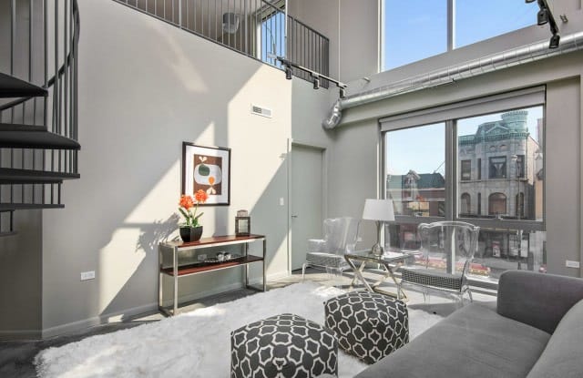 1241 N Milwaukee Apartments photos photos
