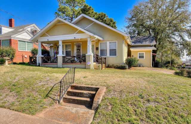 1011 Georgia Avenue unit: 2 photos photos