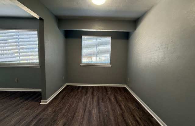 Downstairs unit off Mahan close to TMH!!! Gallery 4