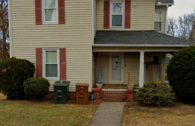 4 bedroom house less than a mile from UNCG photos photos 4 bedroom house less than a mile from UNCG photos photos