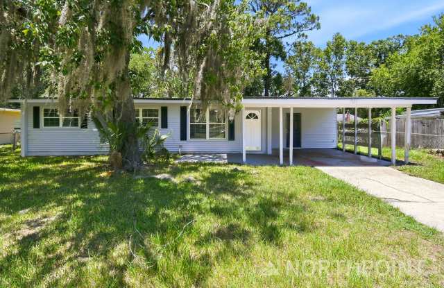 3 BR/2BA | Newly Renovated Single Family Home | Huge backyard | In Jacksonville! photos photos