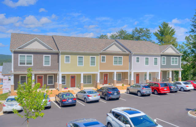 Spacious 4-Bedroom, 3-Story Townhome for Students photos photos