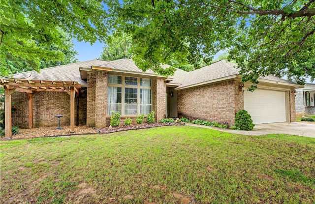 220 Bluff Drive Gallery 1