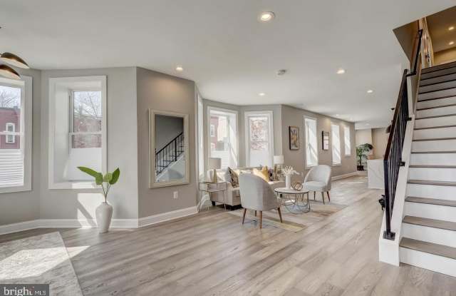 319 R Street NW - 319 R Street Northwest, Washington, DC 20001