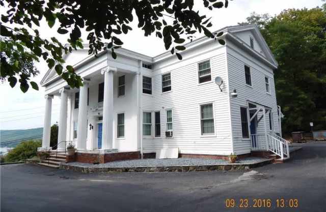 636 Main Street Gallery 3