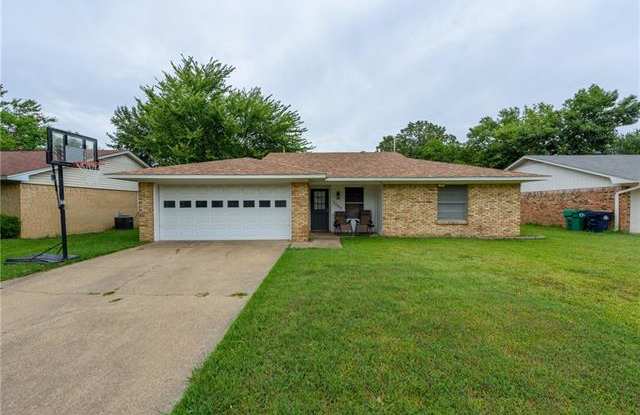 3409 Meadowlark Lane - 3409 Meadowlark Lane, Denton, TX 76209