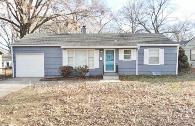 8927 E 74th St photos photos