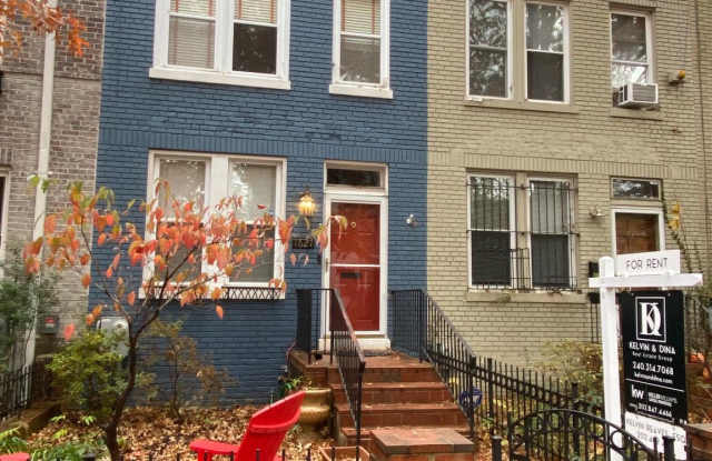 1627 E STREET SE Gallery 4