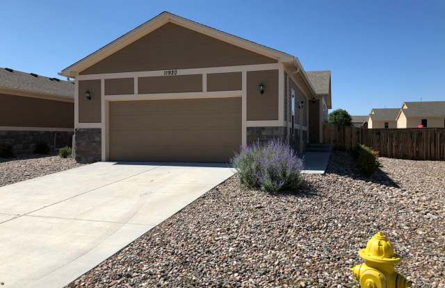 RANCH-STYLE 3BD featuring ONE-LEVEL LIVING in FALCON! - Security Deposit Waiver Available photos photos